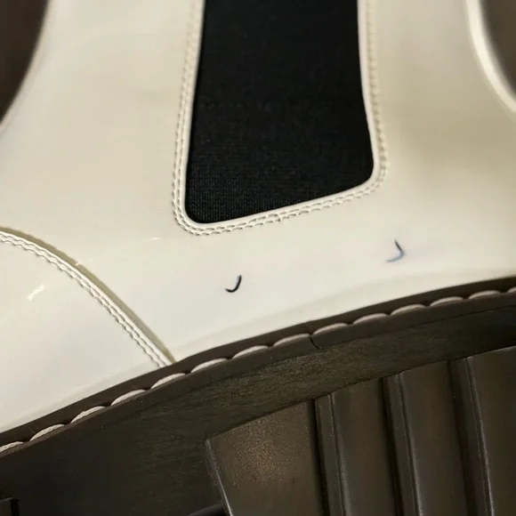 Stella McCartney White Chelsea Boots “Stivaletto” EU 40 | NIB + Dust Bags - Picture 6 of 11